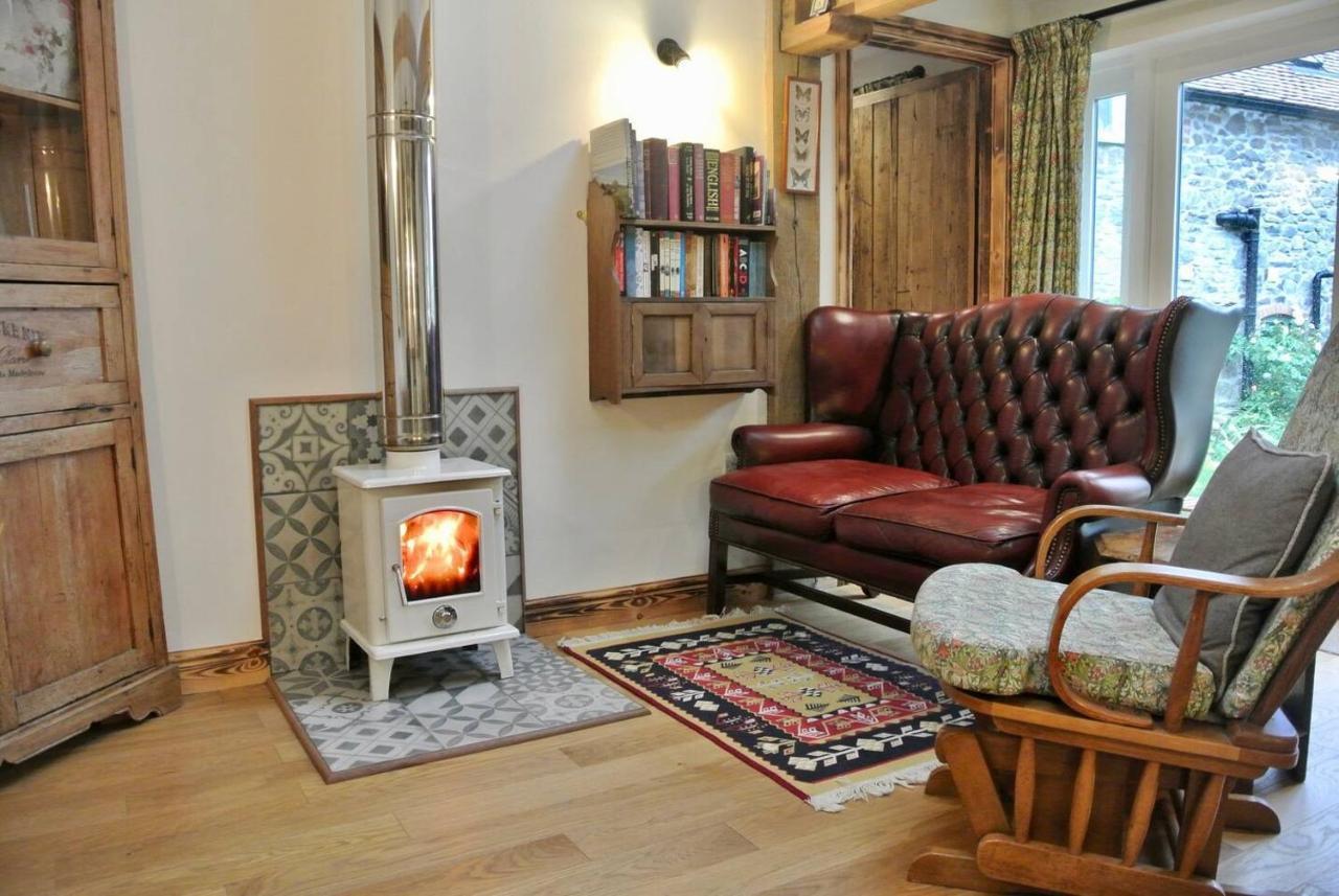 Nest Holiday Hideaway Wren Cottage Stunning Area! 彻奇斯特雷顿 外观 照片