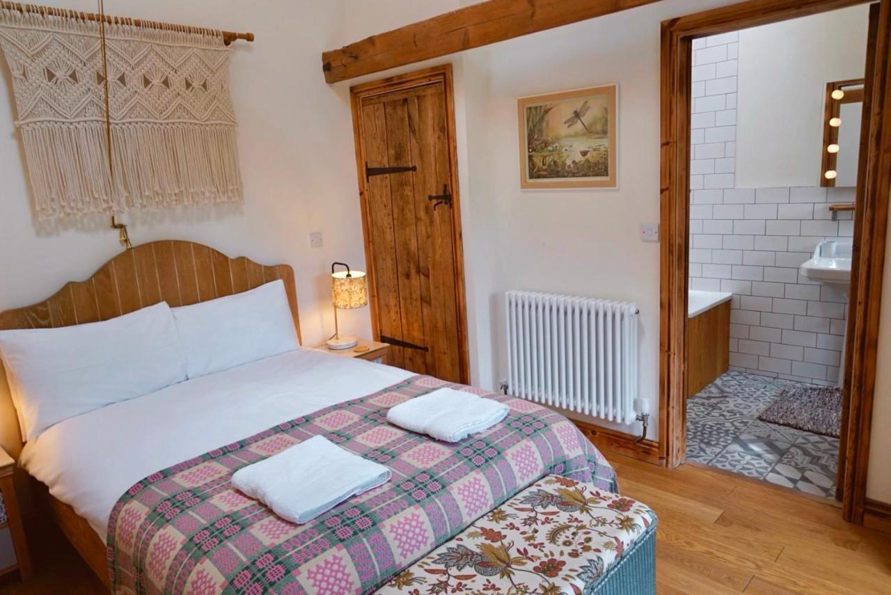 Nest Holiday Hideaway Wren Cottage Stunning Area! 彻奇斯特雷顿 外观 照片